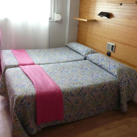 Pension Cinco Villas 로그로노 외부 사진
