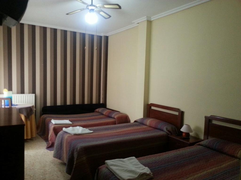 Pension Cinco Villas 로그로노 객실 사진