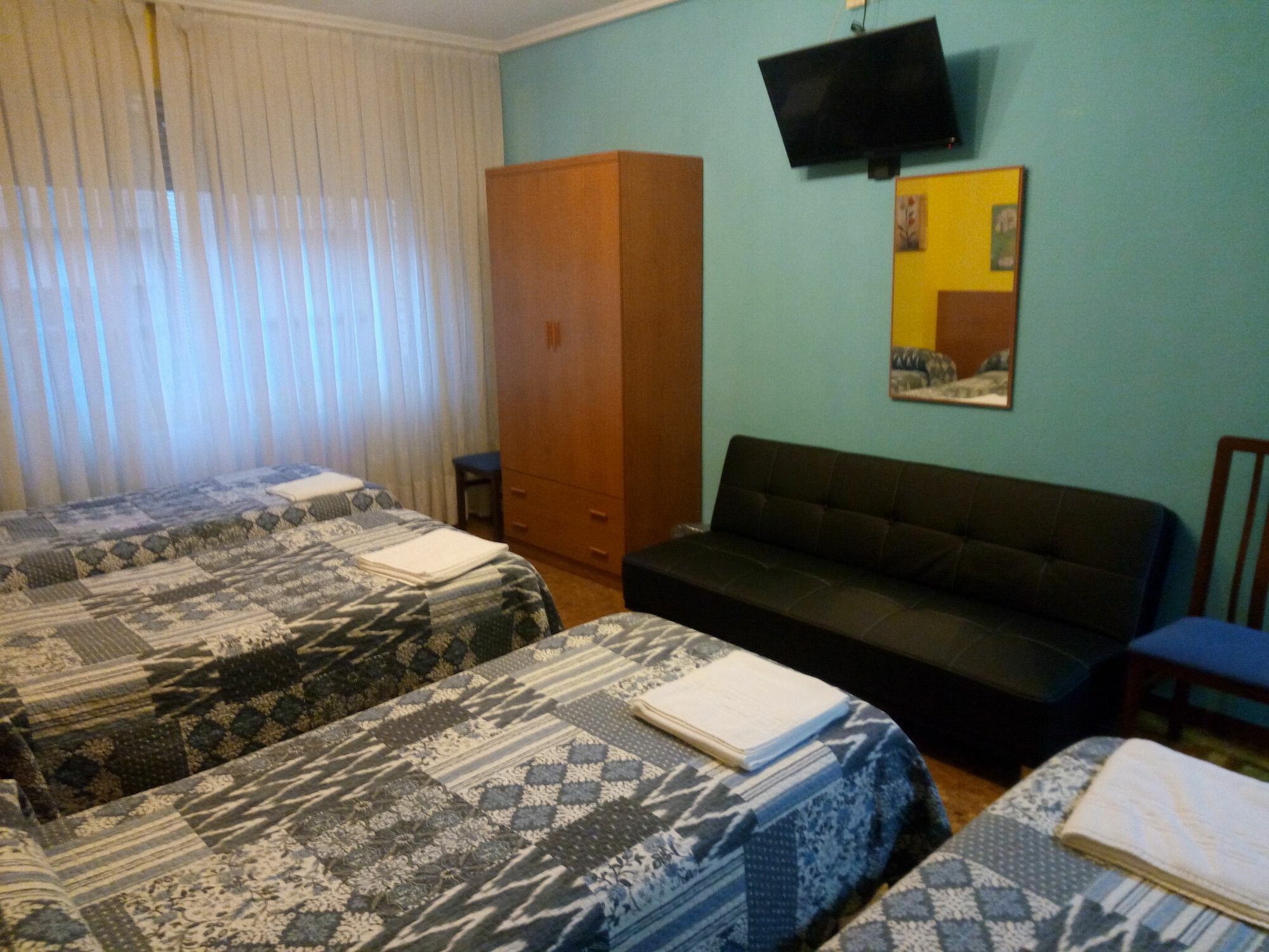 Pension Cinco Villas 로그로노 외부 사진
