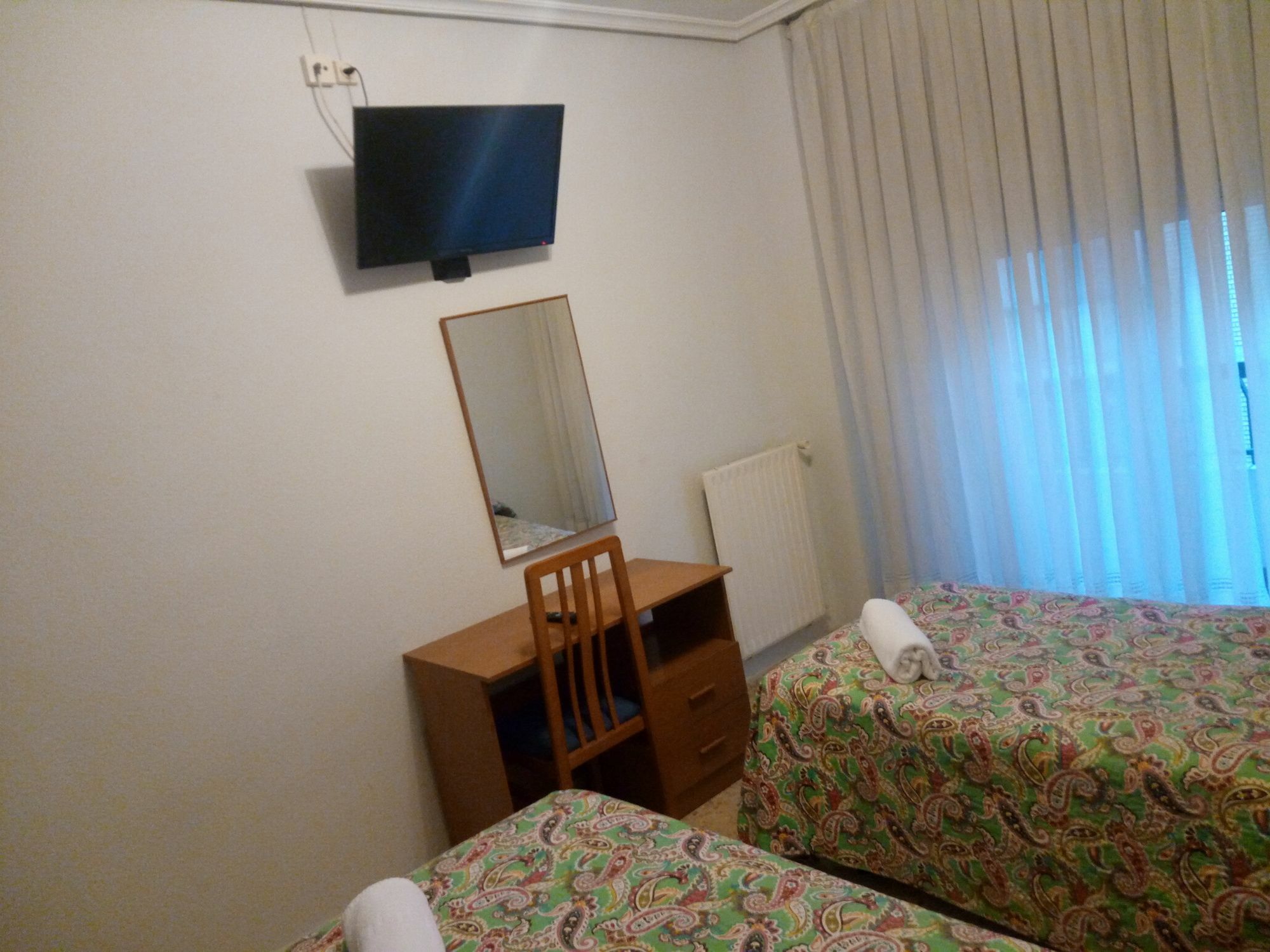 Pension Cinco Villas 로그로노 외부 사진